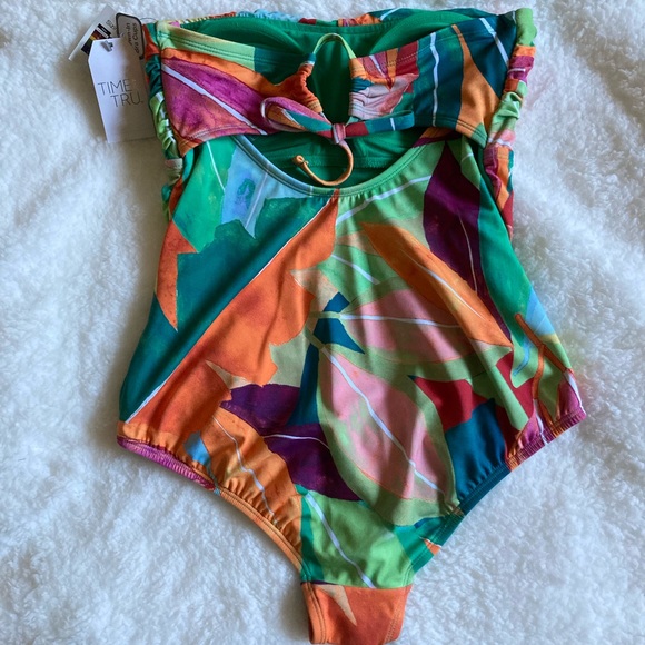 NWT Floral Time and Tru One Piece Swimsuit - Picture 3 of 6